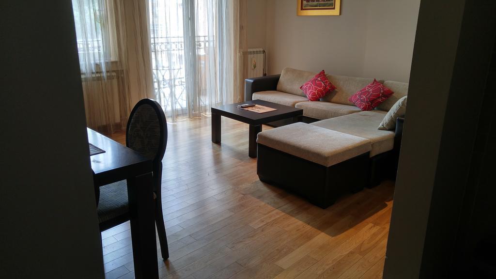 Apartman Snow White Novi Sad Buitenkant foto