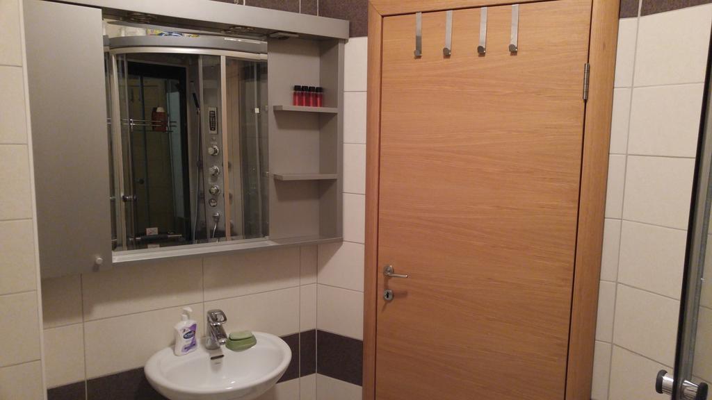 Apartman Snow White Novi Sad Buitenkant foto