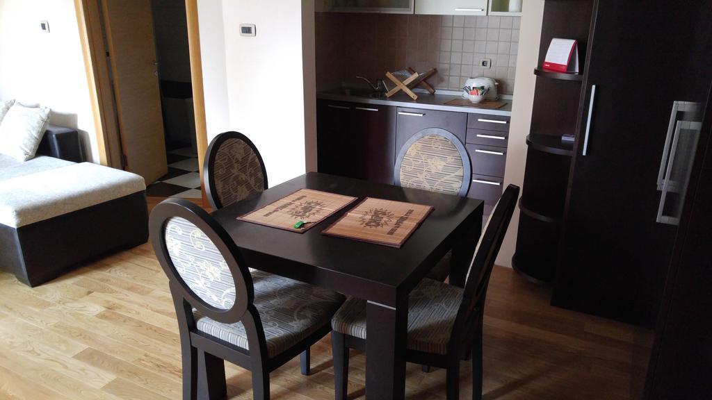 Apartman Snow White Novi Sad Buitenkant foto